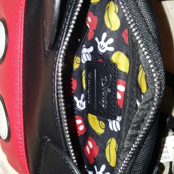 DISNEY LOUNGEFLY MICKEY MOUSE FANNY - Picture 5 of 5